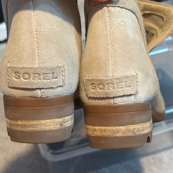SOREL Women's Tan Ankle Boots - Picture 2 of 4